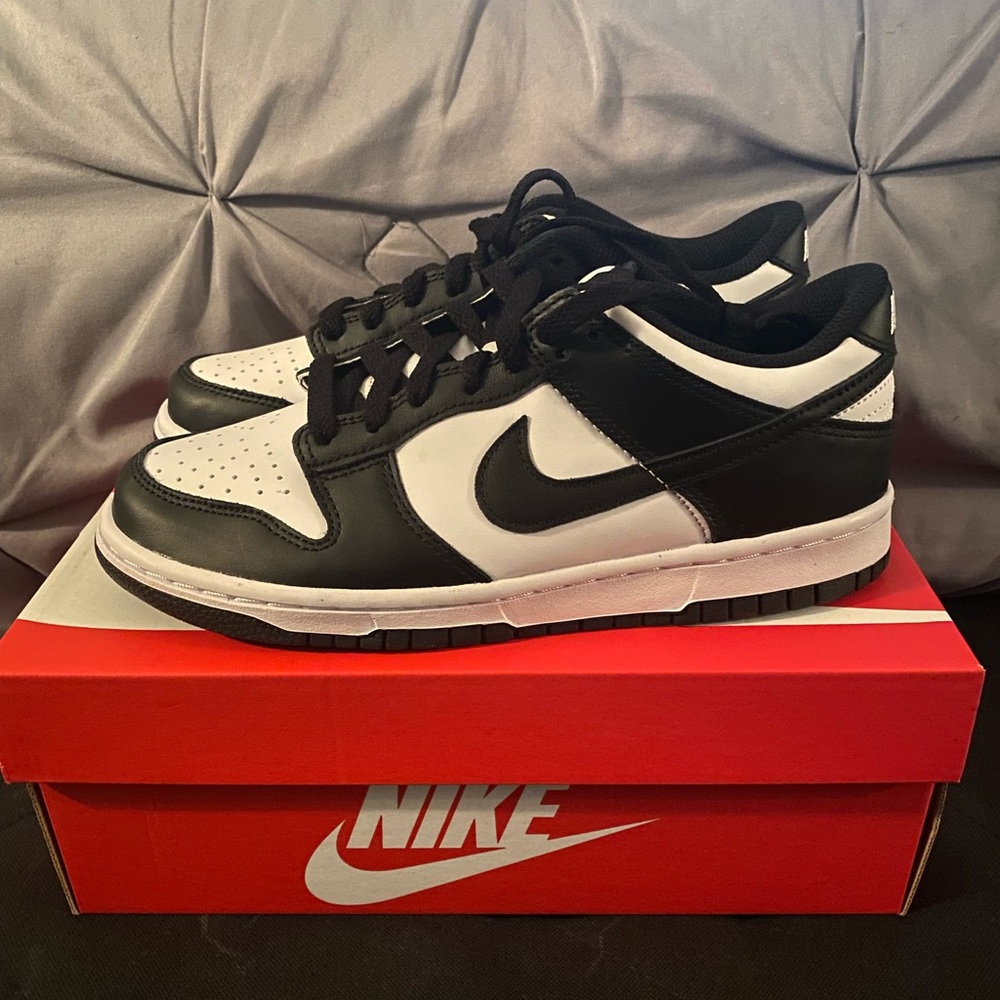 AUTHENTIC Panda Dunks
